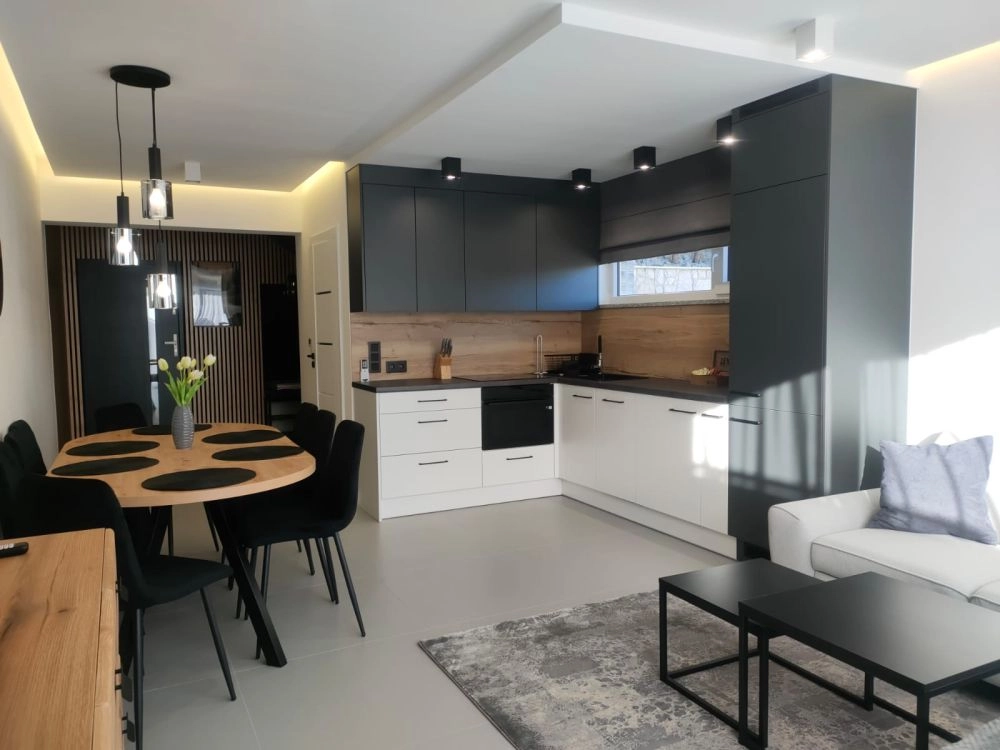 Apartament typu Deluxe z 2 sypialniami i balkonem