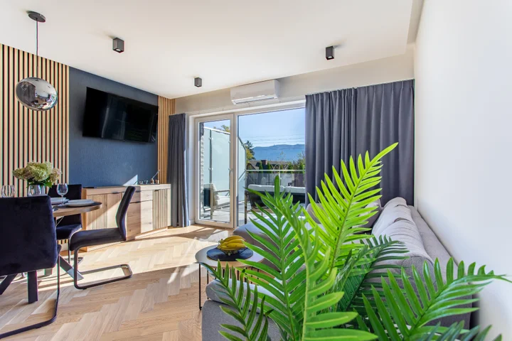 8af29624a7a4f7959df25333de9abeb2